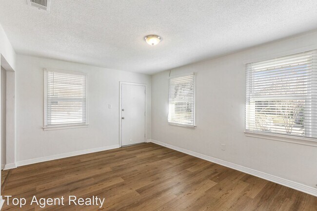 Building Photo - 2 br, 1 bath House - 214 Claiborne Court