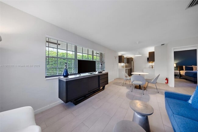 Foto del edificio - 707 NE 22nd Dr