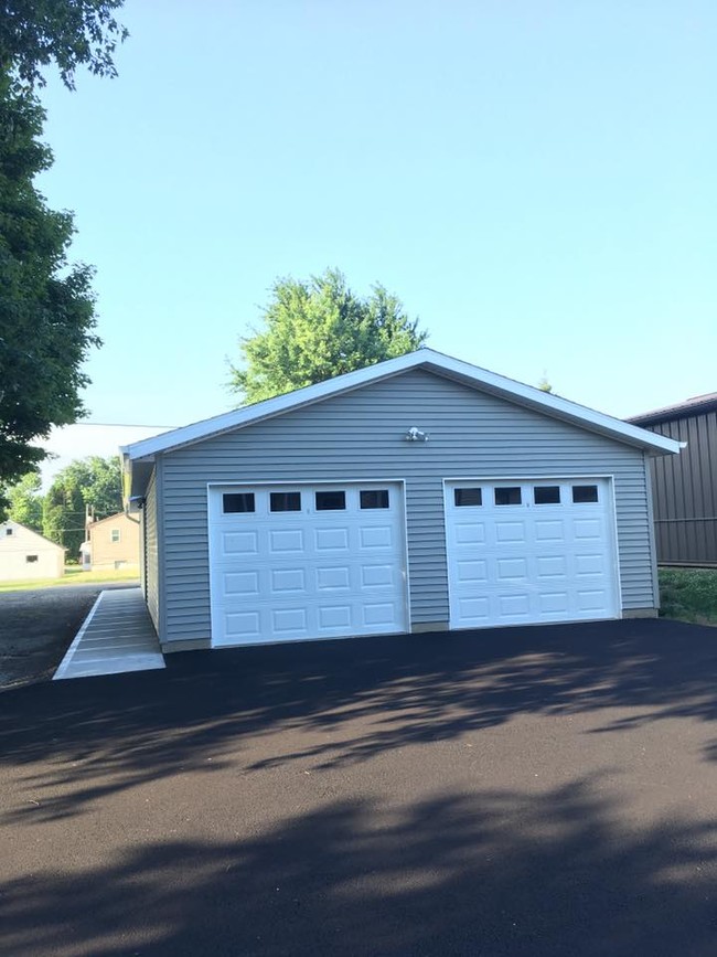 2-car garage front & back - 513 Center St