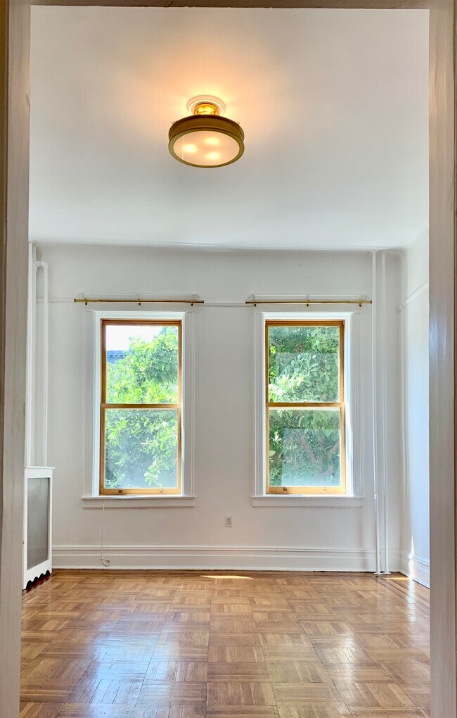 Foto del edificio - 284 4th St