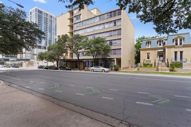 Building Photo - 1800 Lavaca St