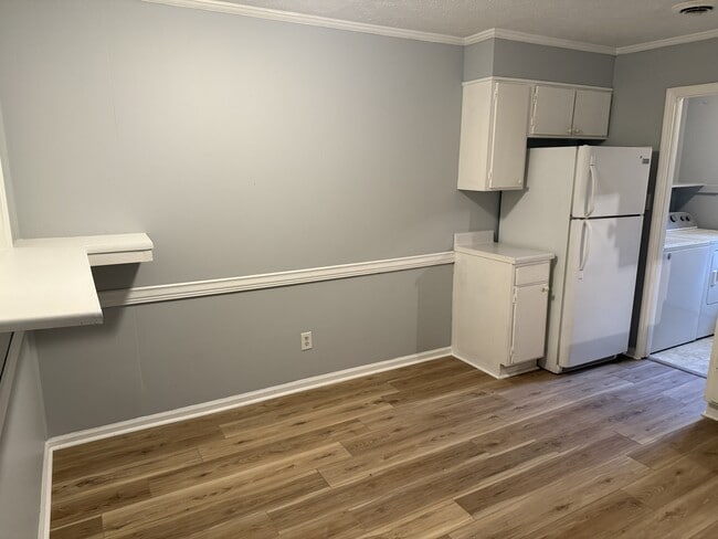 Building Photo - 1000 62nd Ave N