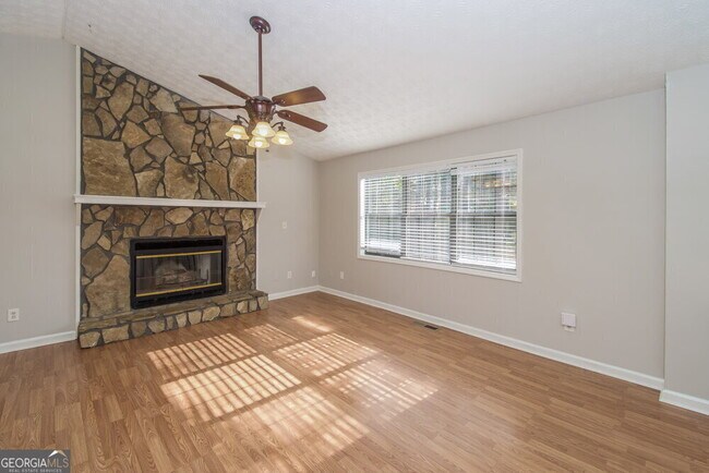 Building Photo - 5381 Springbrook Ln SW