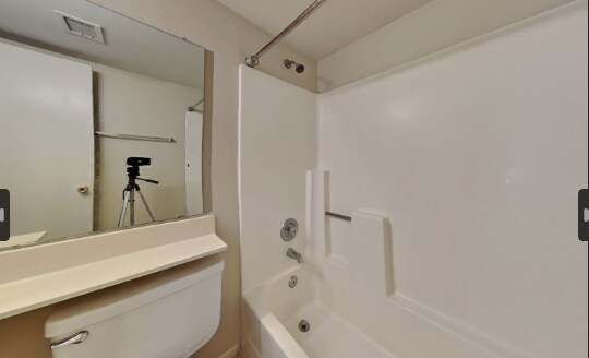 Foto del edificio - 7160 W Flower St