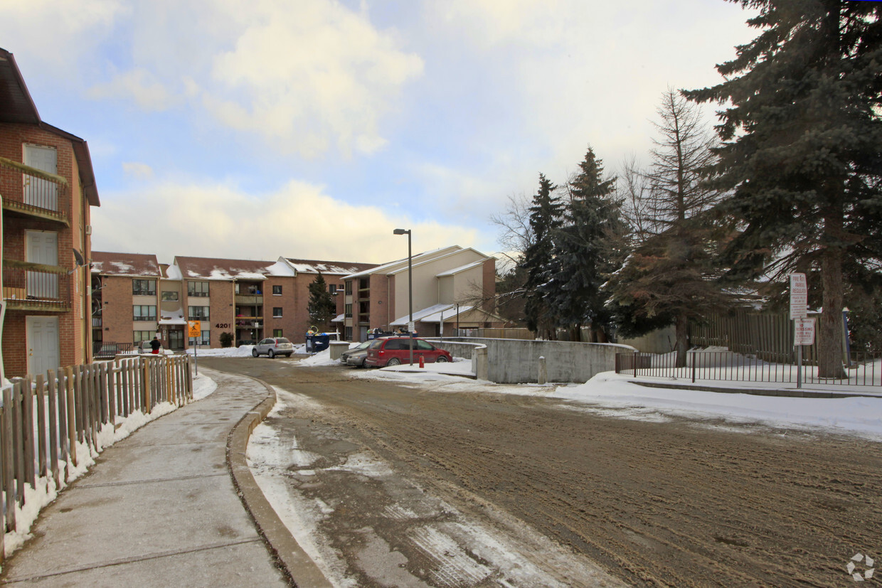Building Photo - Gabriel Dumont Non-Profit Homes