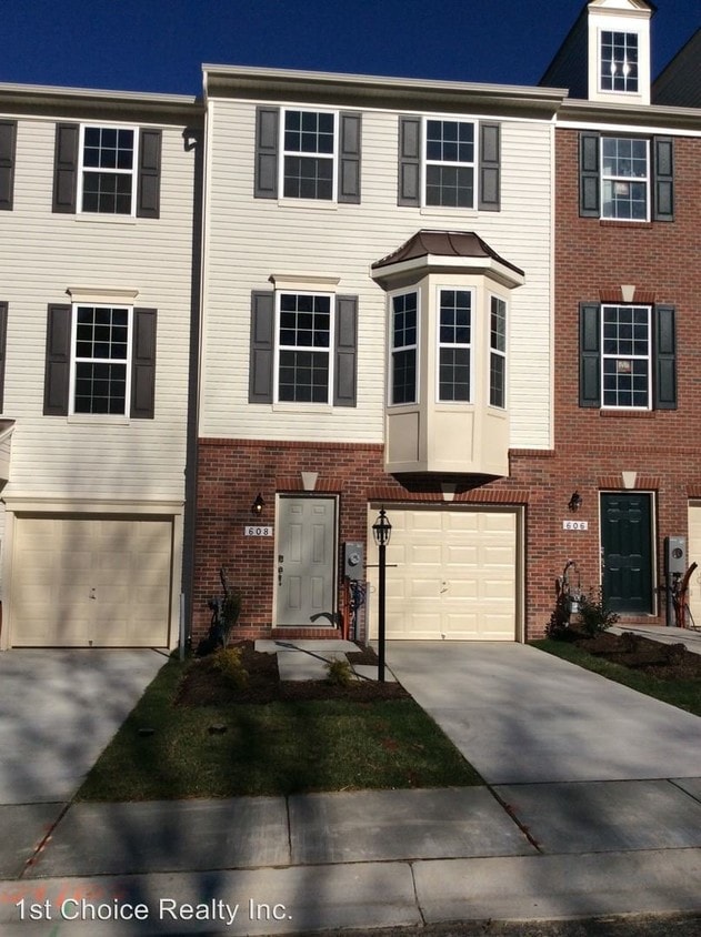 Primary Photo - 2 br, 2.5 bath House - 608 Warblers Perch Way