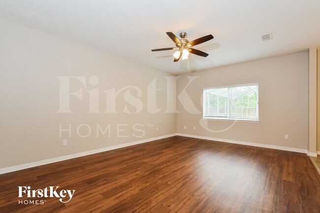 Foto del edificio - 1400 Broken Pine Rd