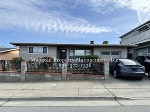 Building Photo - 1698 Laguna St