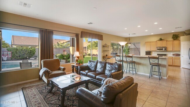 Foto del edificio - 4424 E Palmdale Ln