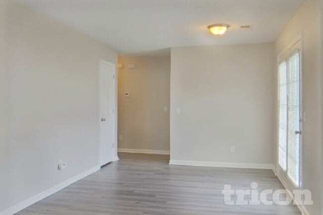 Foto del edificio - 109 Jaybird Ln