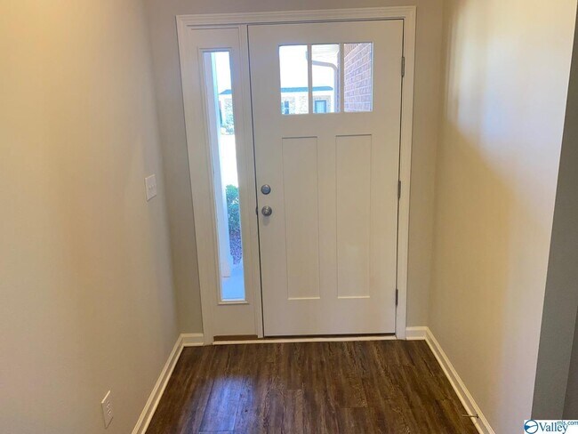 Building Photo - 608 Willow Shoals Dr SW