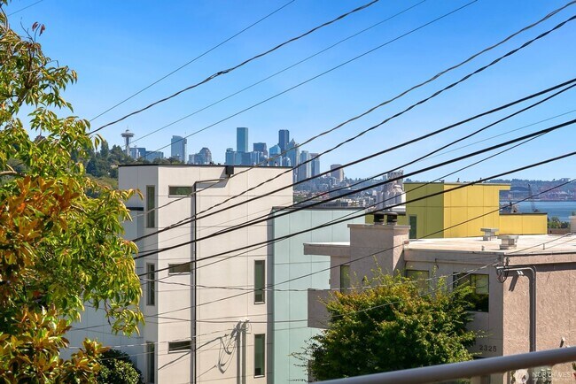 Foto del edificio - Luxury spacious unit with partial downtown view in Magnolia