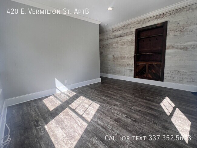 Foto del edificio - 420 E Vermilion St