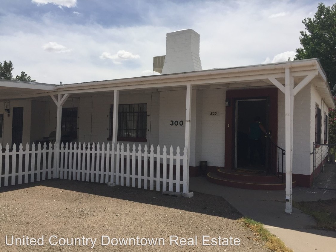 300 S Iron St, Deming, NM 88030 Apartment for Rent in Deming, NM