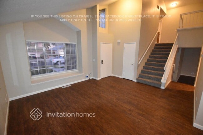 Building Photo - 242 Newport Cir