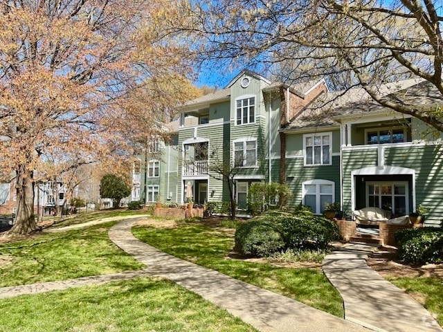 Building Photo - 1011 Nicholwood Dr