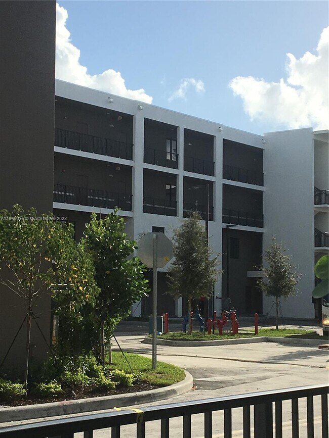 4700 NW 84th Ave Unit 15, Doral, FL 33166 Apartment for Rent in Doral