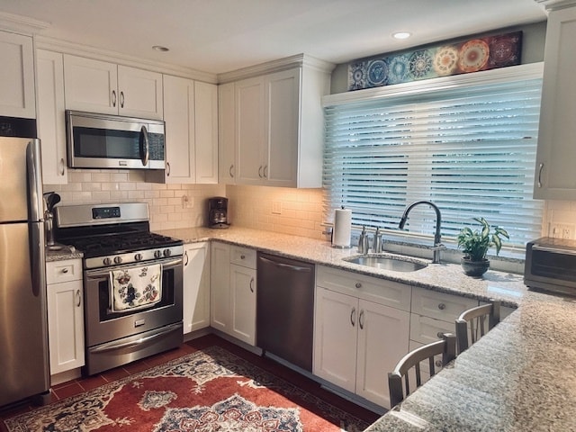 Kitchen - 24 Hillside Dr
