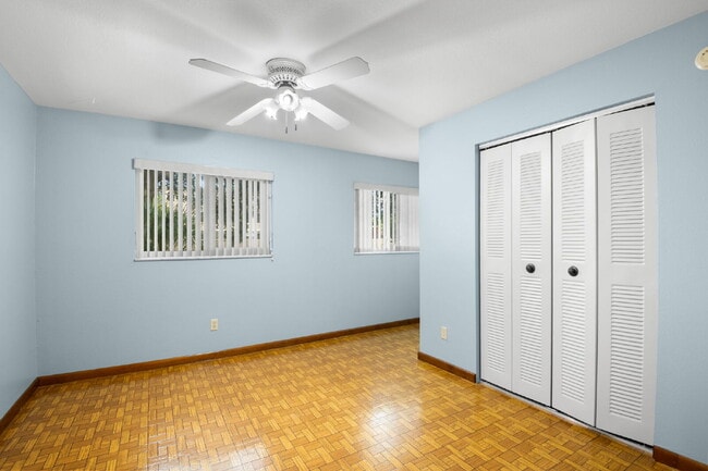 Building Photo - Home For Rent in St Petersburg!