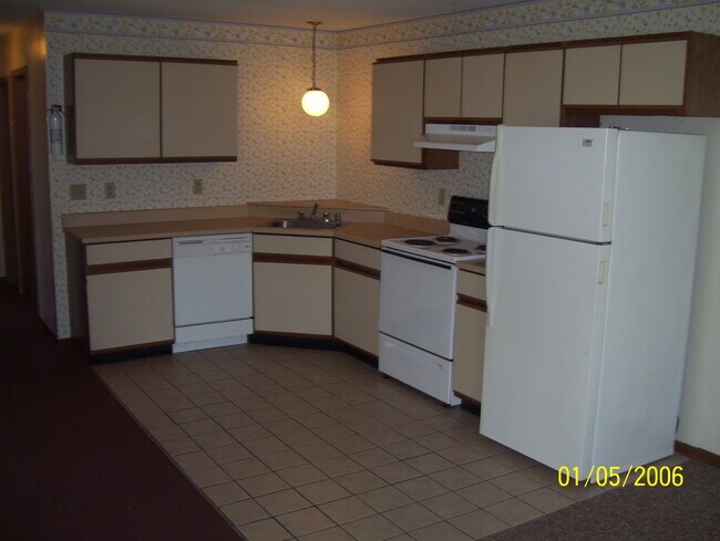 Kitchen - 127 N Walworth St