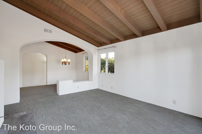 Building Photo - 3 br, 2 bath House - 1024 Garden Street #3