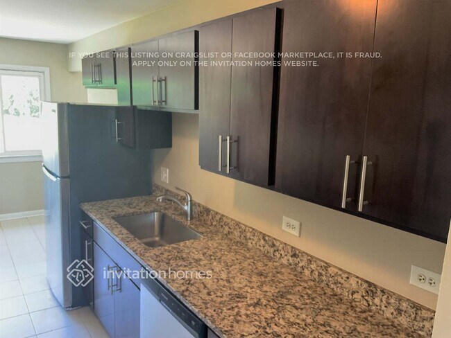 Foto del edificio - 325 Glendale Ln