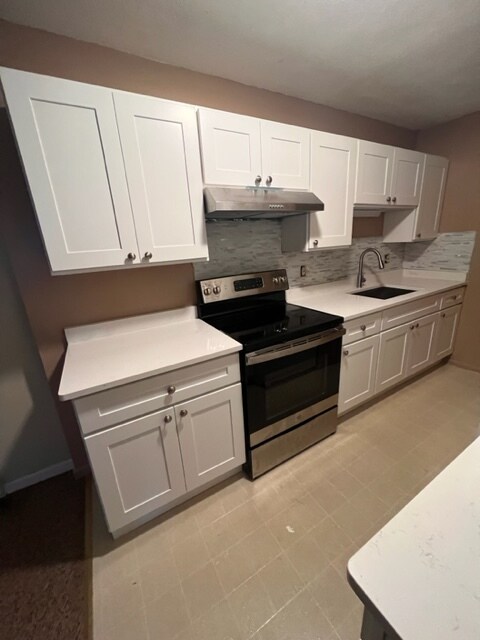 Primary Photo - 207 Samoset St