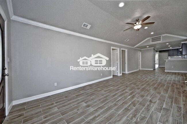 Building Photo - 1414 E 34th St
