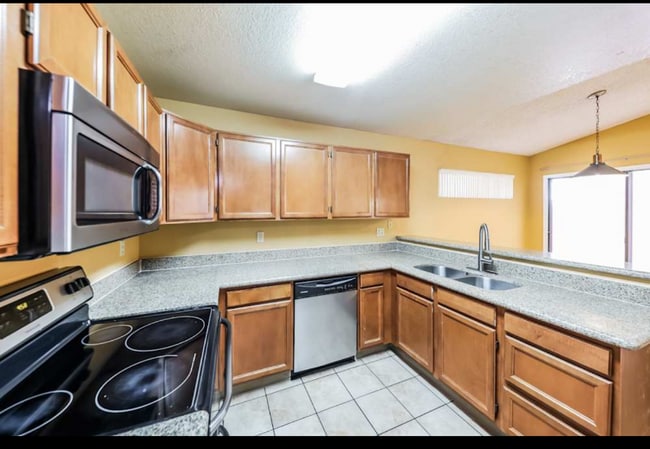 Building Photo - 4545 N 67th Ave