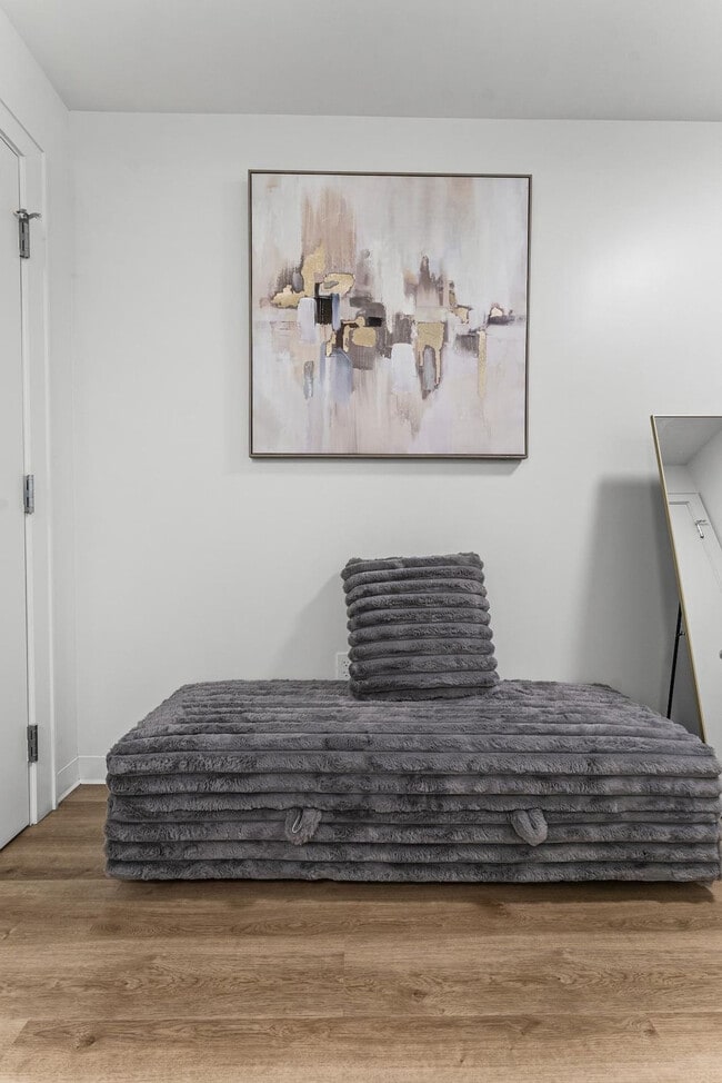 Foto del edificio - 284 Western Ave