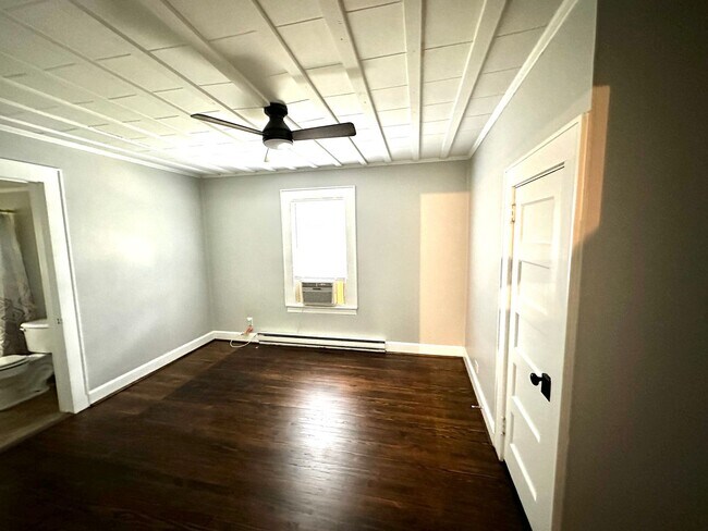 Foto del edificio - Renovated Bungalow in central High Point Location!!