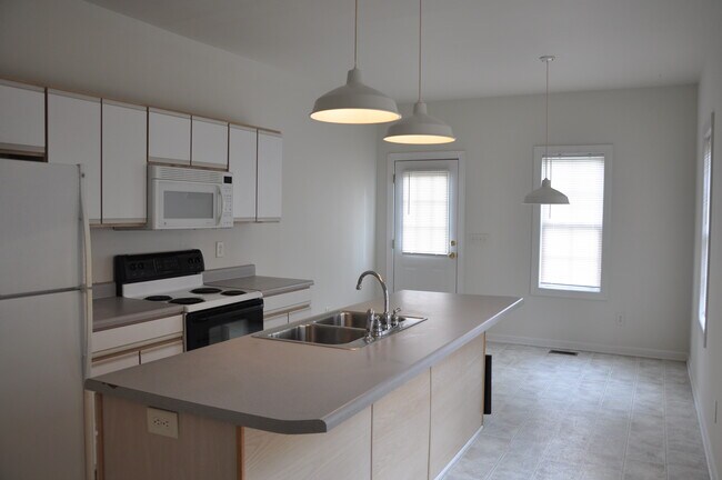 Building Photo - 3819 Garden Ave