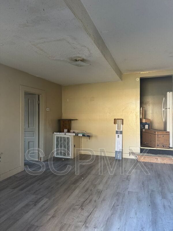 Building Photo - 1529 Henley St