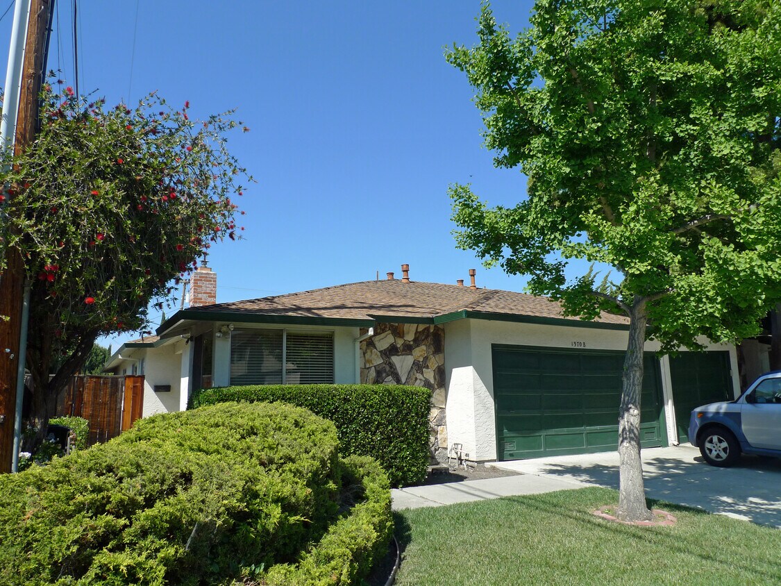 Primary Photo - 1370 Montecito Ave