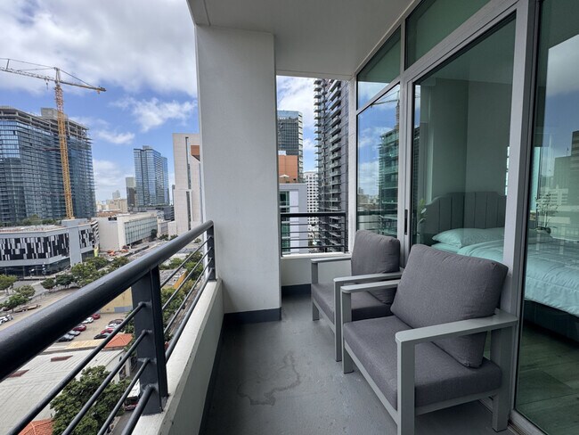 Foto del edificio - 425 W Beech St