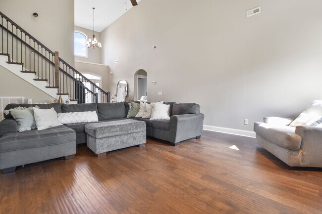 Foto del edificio - Pet Friendly Four Bedroom!