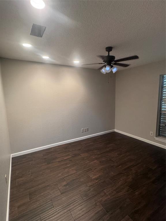 Foto del edificio - 7910 Jonquil Dr