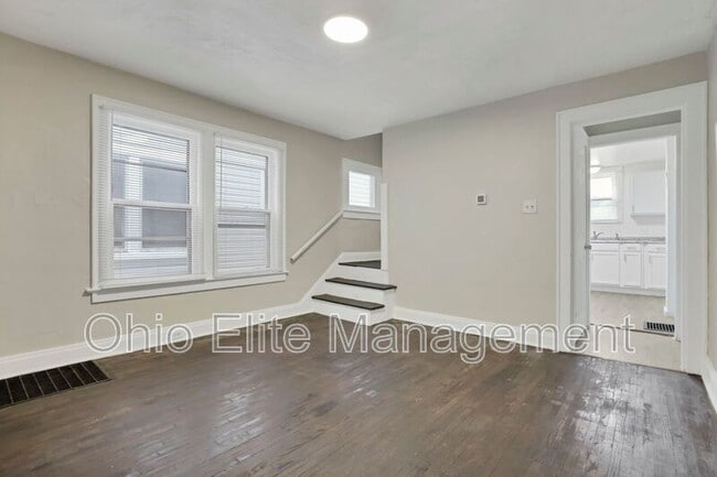 Building Photo - 659 S Burgess Ave
