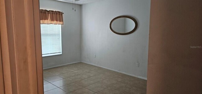 Building Photo - 1001 N Plantation Dr