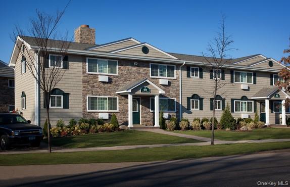 Foto del edificio - 227 Lakeland Ave