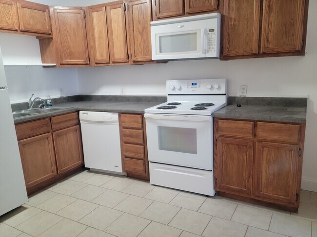 Modern Kitchen - 1124 Lower Dry Creek Rd