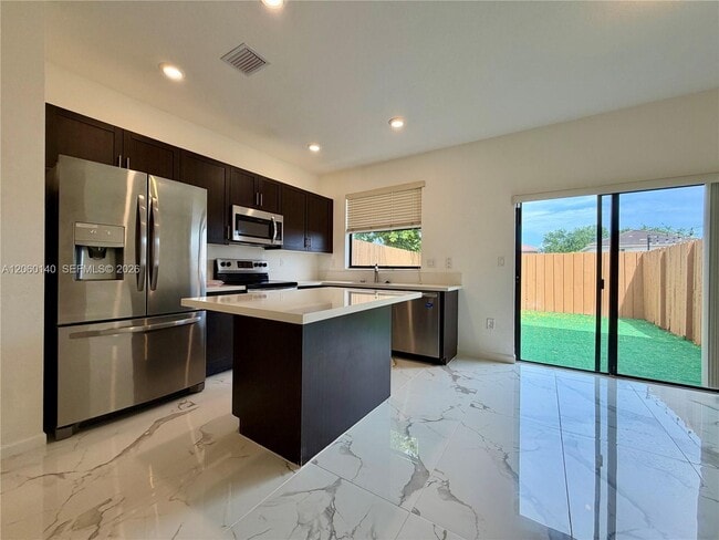 Building Photo - 18110 SW 148th Rd