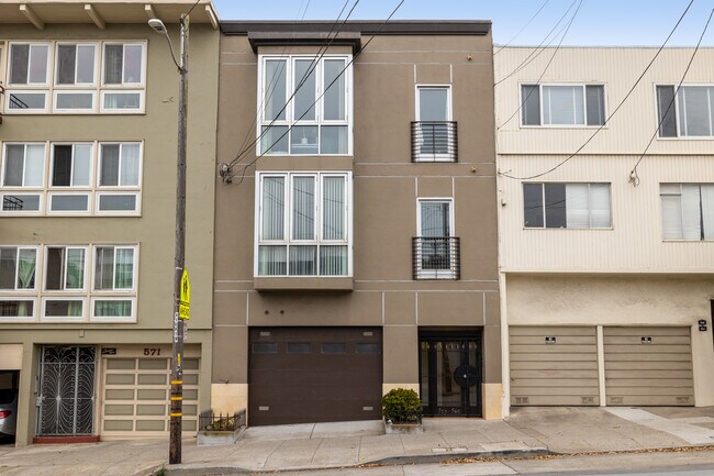 Building Photo - 563 33rd Ave