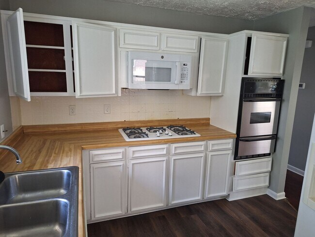 Building Photo - 873 Baxley Way
