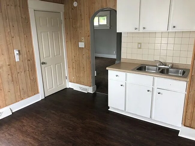 Foto del edificio - Cozy 2-Bedroom Single-Family Home | Affordable & Comfortable