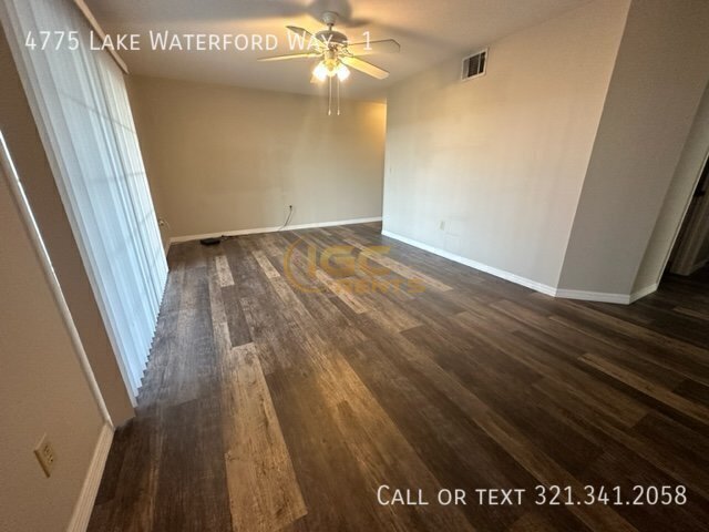 Foto del edificio - 4775 Lake Waterford Way