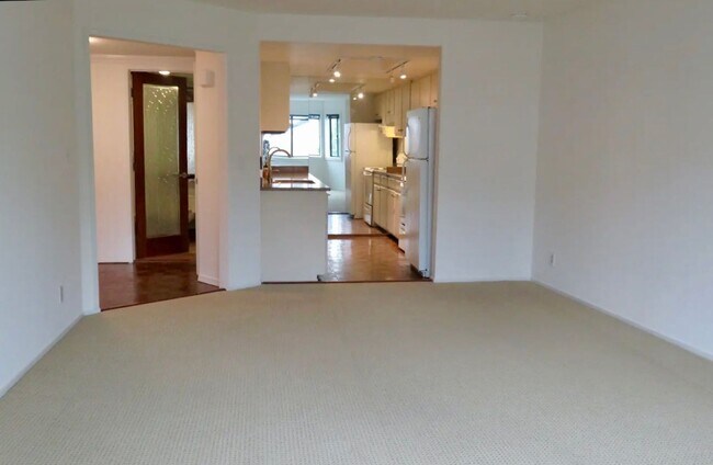 Building Photo - BMR Unit -Bright One Bedroom Condo with Pa...