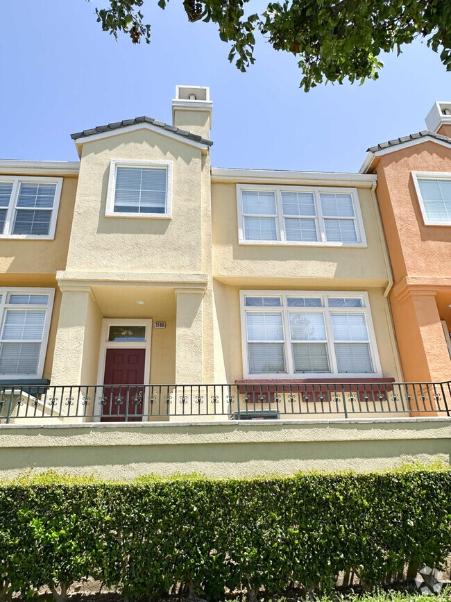 Building Photo - 3569 Langdon Common