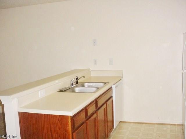 Building Photo - 1701 Orchard Way