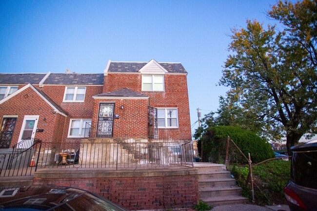 BRAND NEW 2 BEDROOM 1 BATH APARTMENT - BRAND NEW 2 BEDROOM 1 BATH APARTMENT